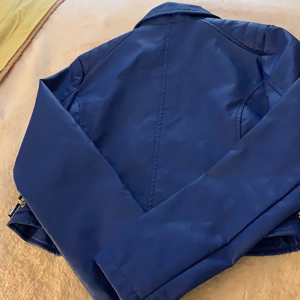 Leather jacket - Picture 3 of 3